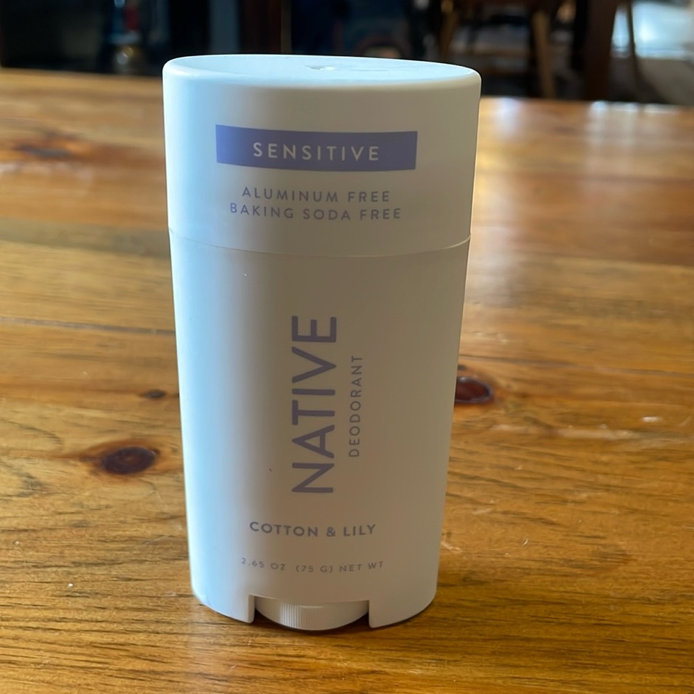 Native Deodorant Lilac & White Tea scent Sensitive 2.65 OZ